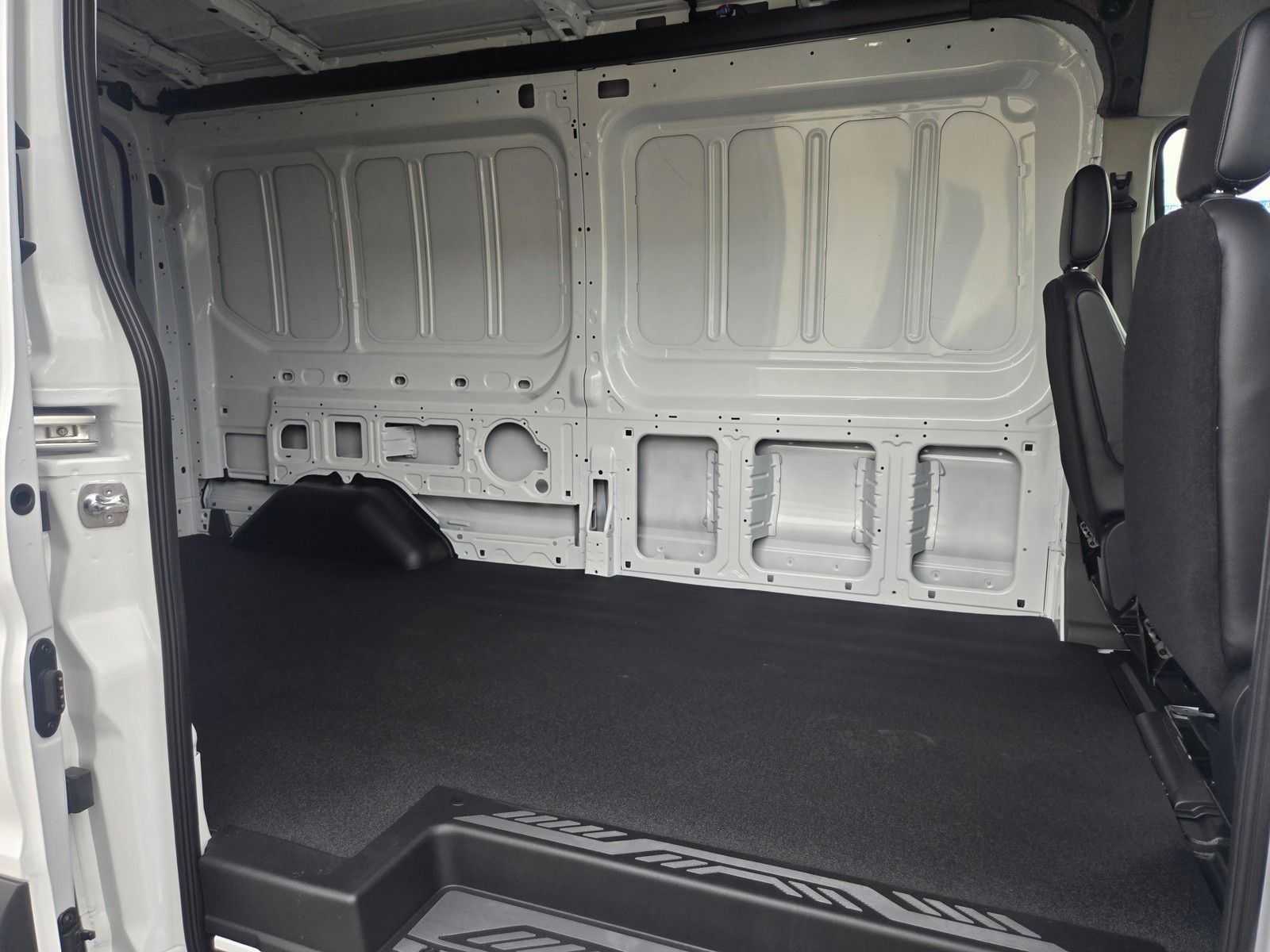 2026 Ford Transit Van Base - Photo 9