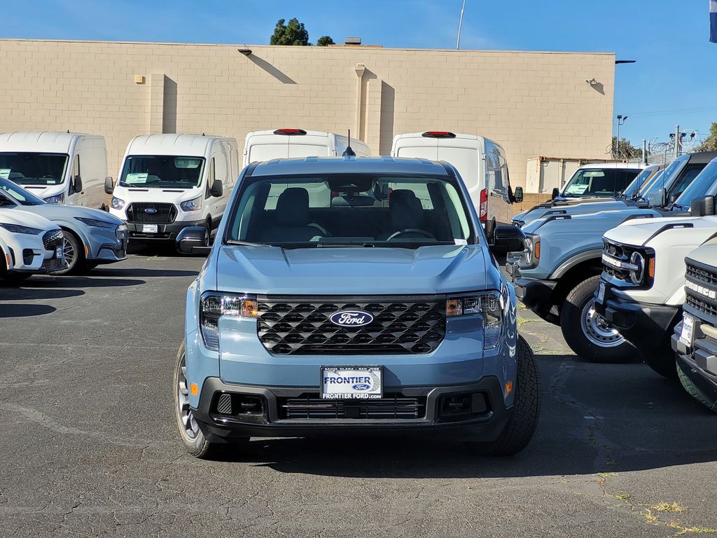 2025 Ford Maverick XLT photo 2