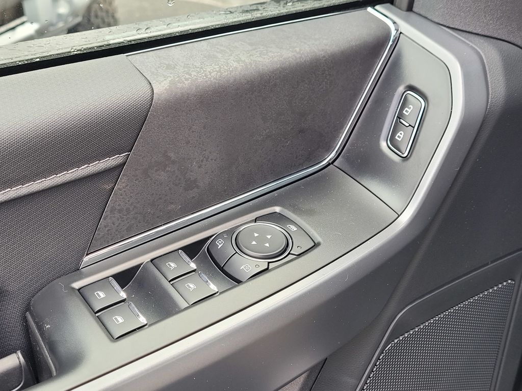 2025 Ford F-150 XLT - Photo 13