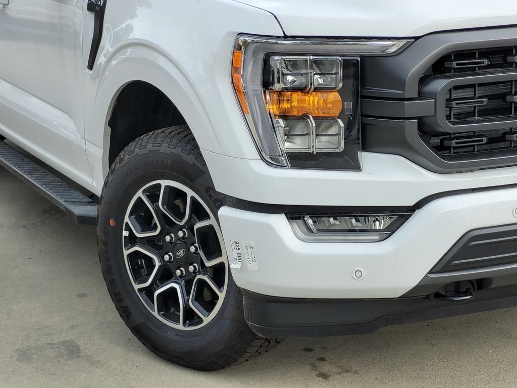 2023 Ford F-150 XLT photo 3