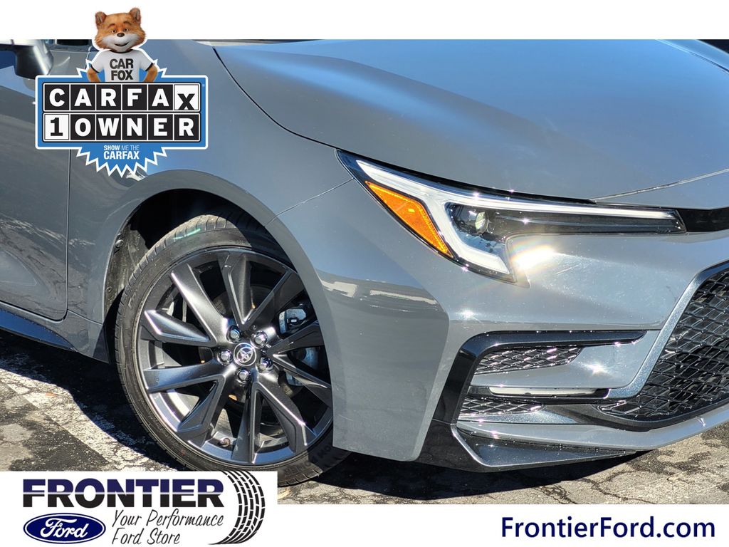 2024 Toyota Corolla SE Premium photo 2