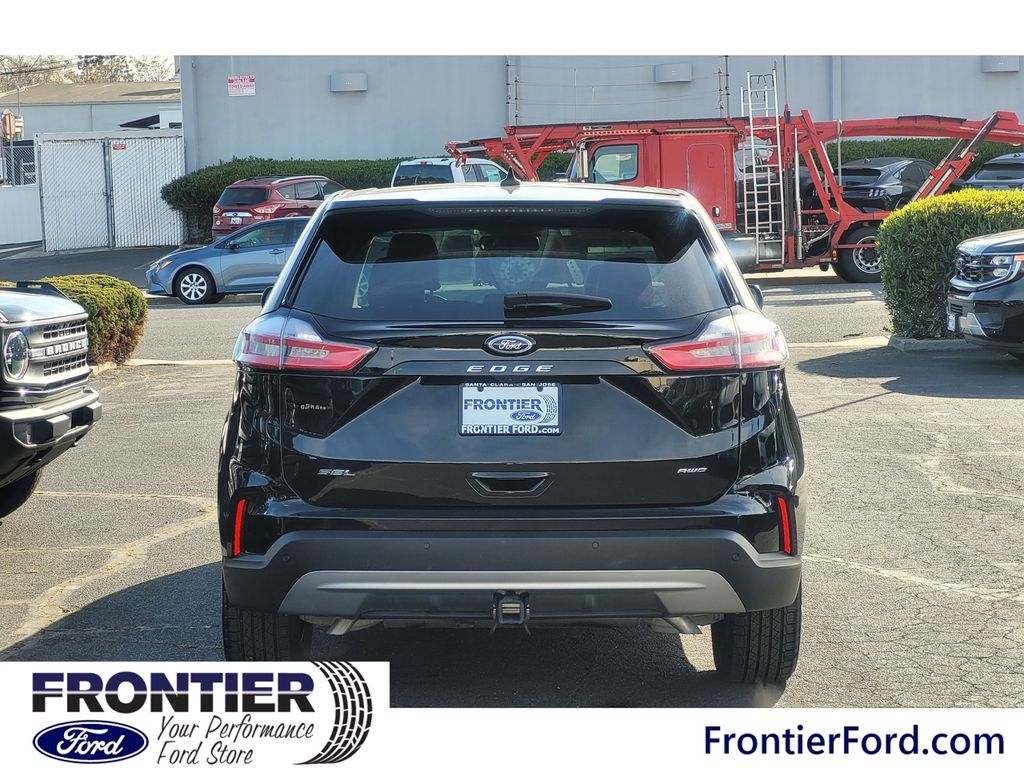 2024 Ford Edge SEL photo 5