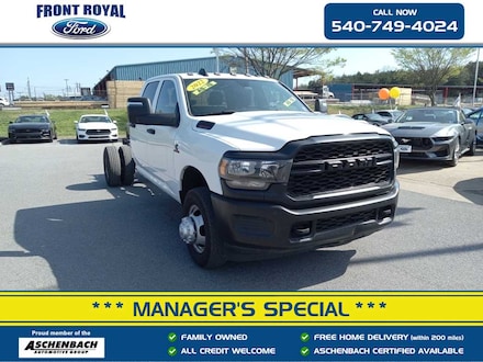 2022 Ram 3500 Chassis Cab Tradesman 2WD Crew Cab 60 CA 172.4 WB Truck Crew Cab
