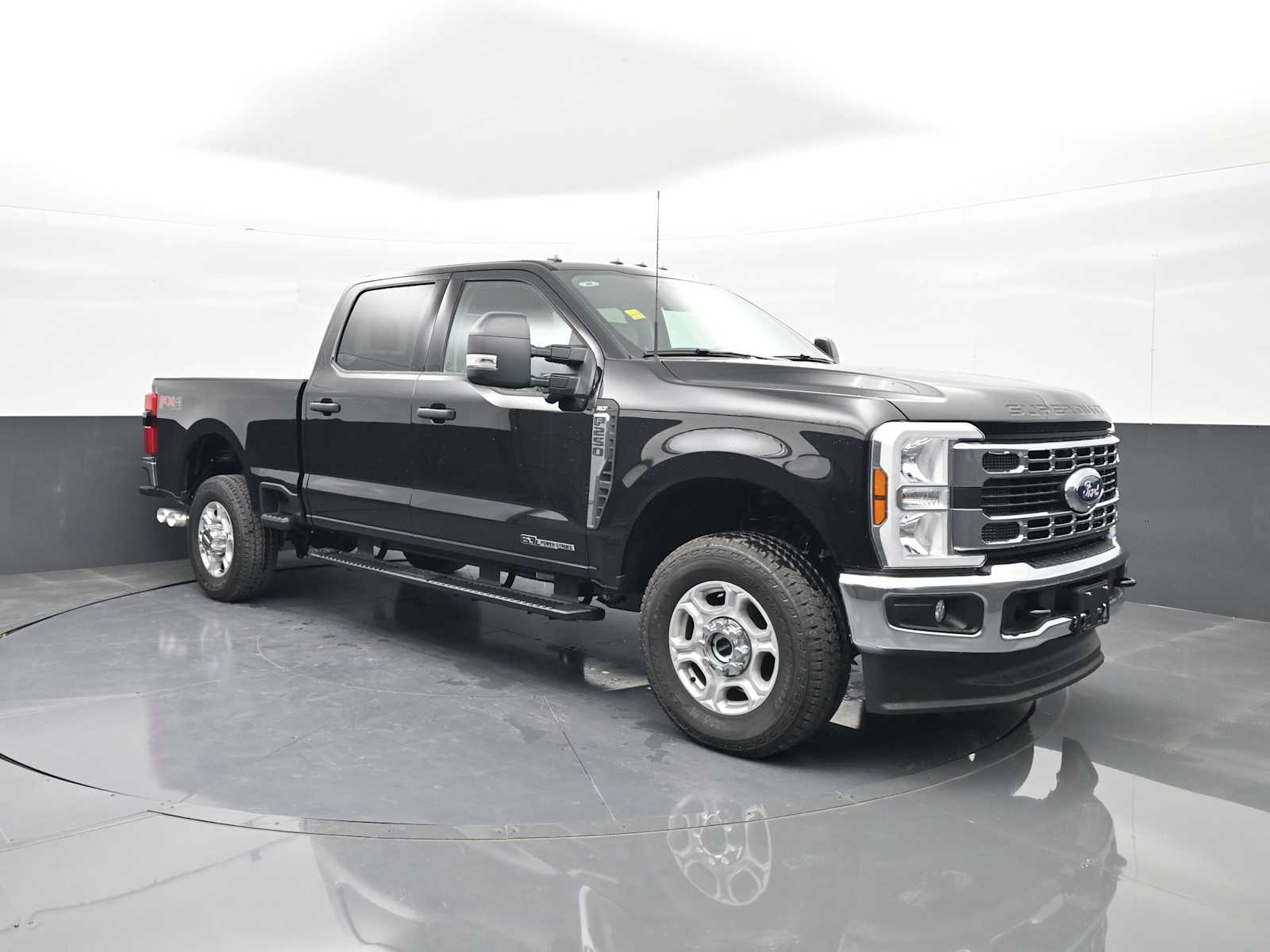 2025 Ford F-250 Super Duty XLT's photo