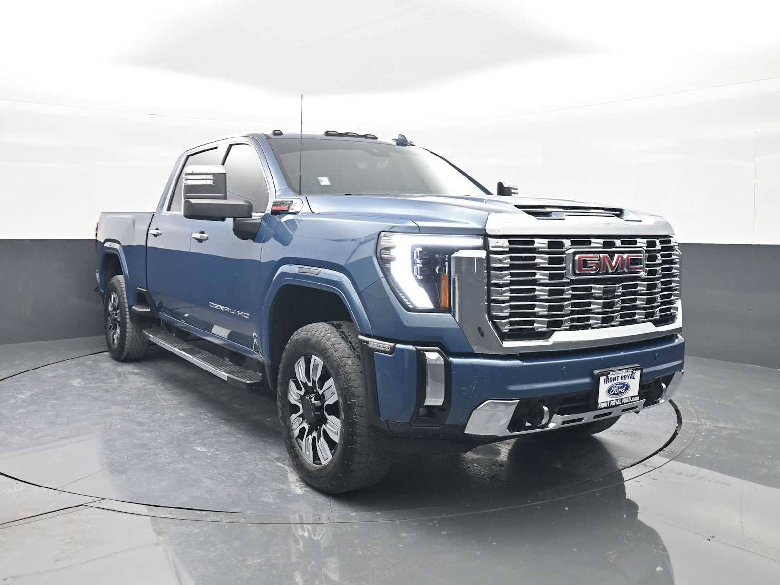 2024 GMC Sierra 2500HD Denali's photo