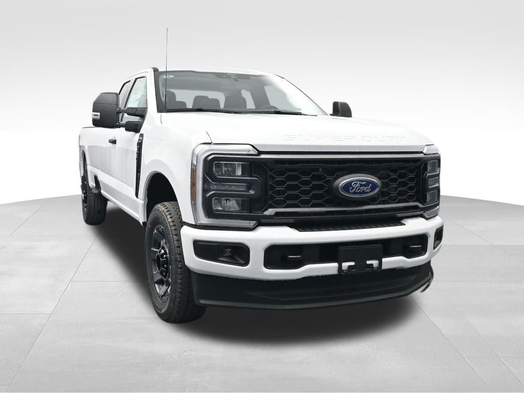 2026 Ford F-350 photo 2
