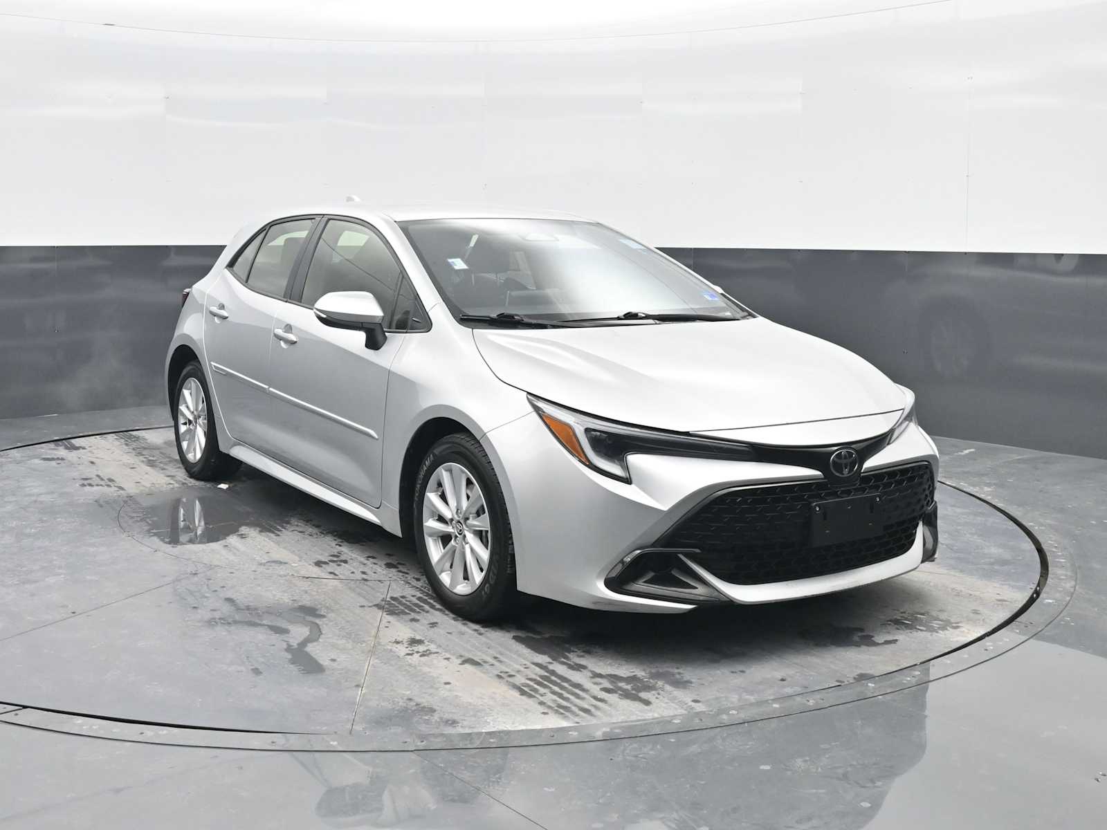 2024 Toyota Corolla Hatchback SE