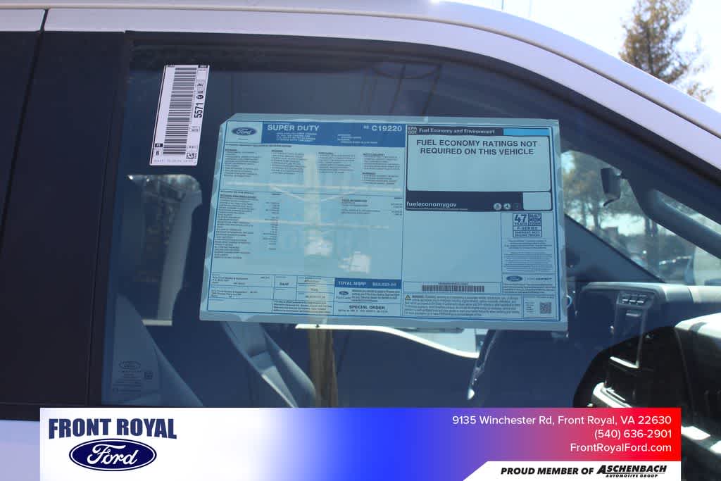 2024 Ford F-450 Super Duty Chassis Cab XL's photo