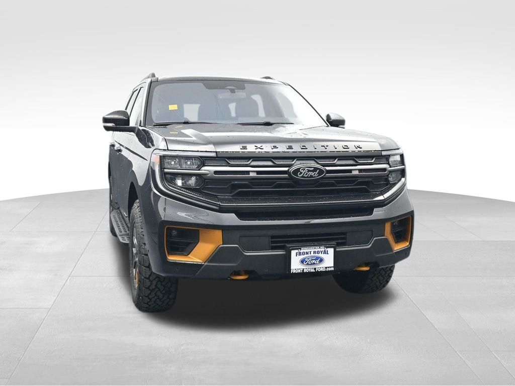 2025 Ford Expedition photo 2