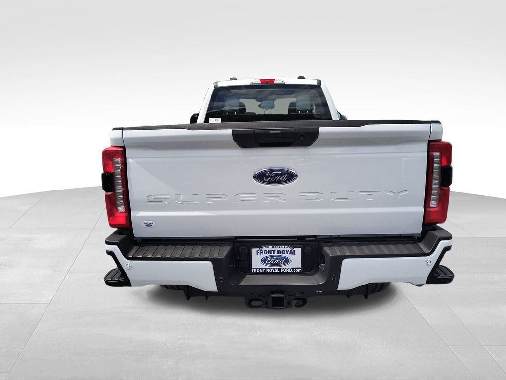 2025 Ford F-350 photo 4