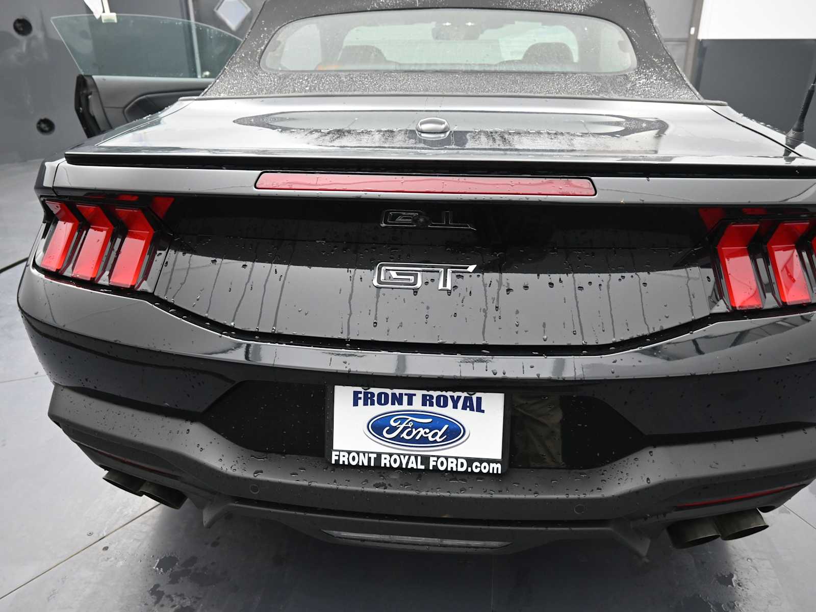 2025 Ford Mustang GT Premium Convertible - Photo 17