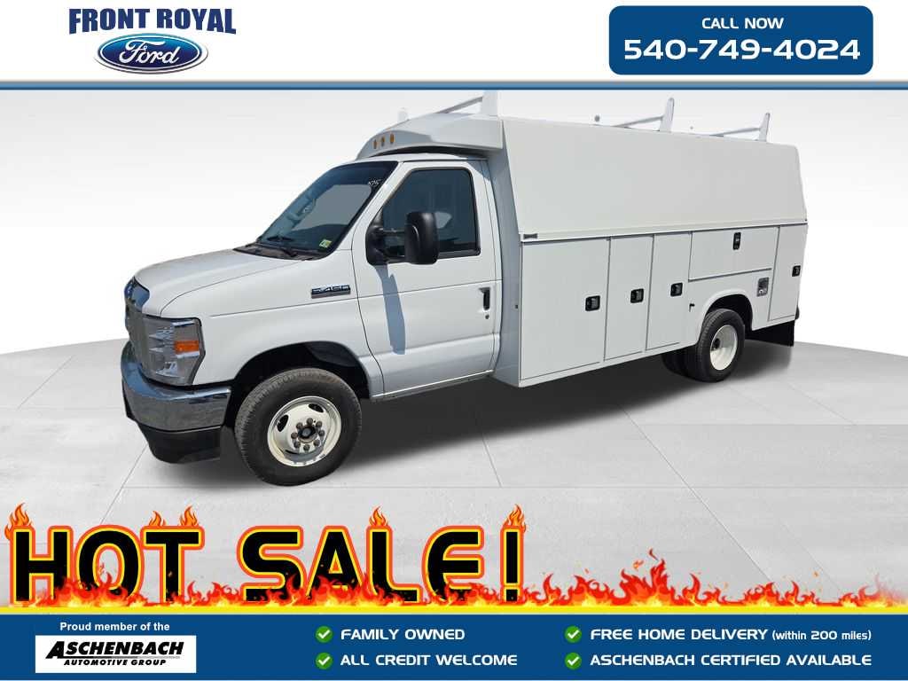 New 2024 Ford E-450SD Base Cab/Chassis