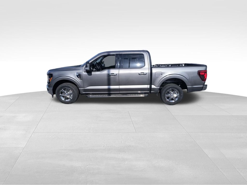 2024 Ford F-150 XLT photo 2