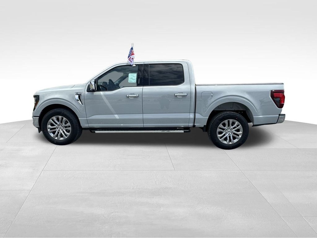 2024 Ford F-150 XLT photo 2