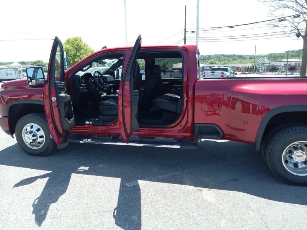 2024 Chevrolet Silverado 3500HD High Country - Photo 32