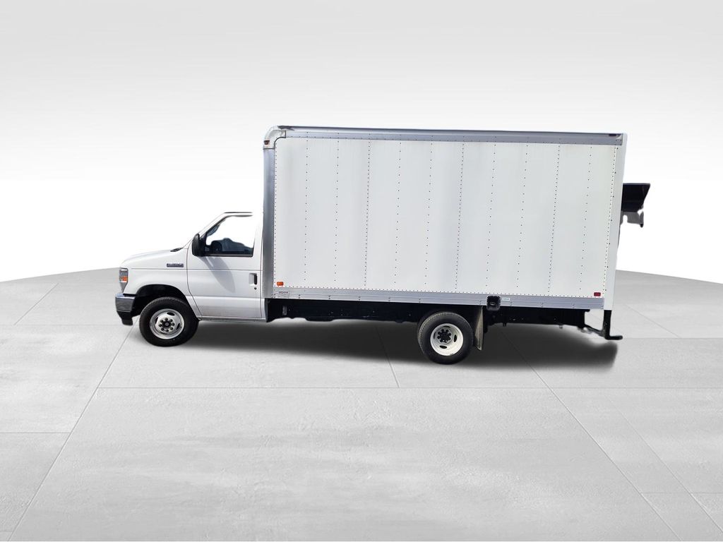 2024 Ford E-350 photo 2