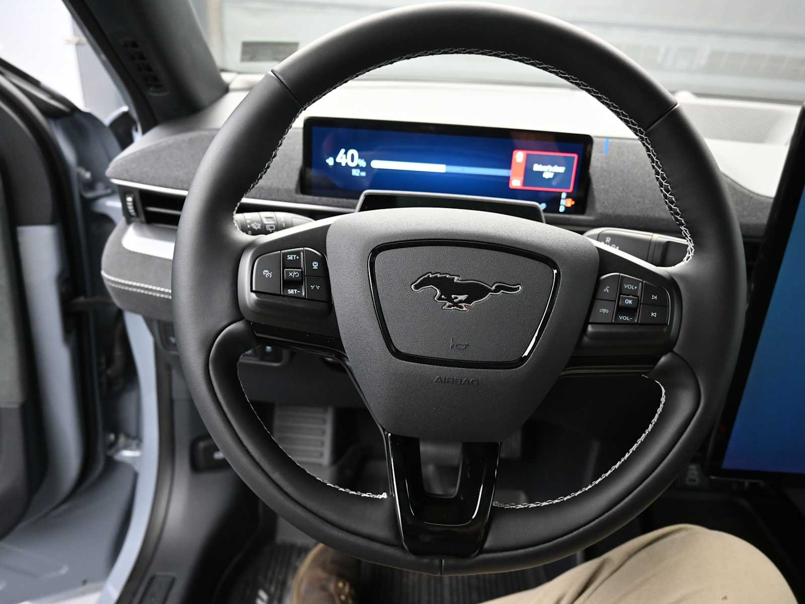 2025 Ford Mustang Mach-E GT - Photo 23