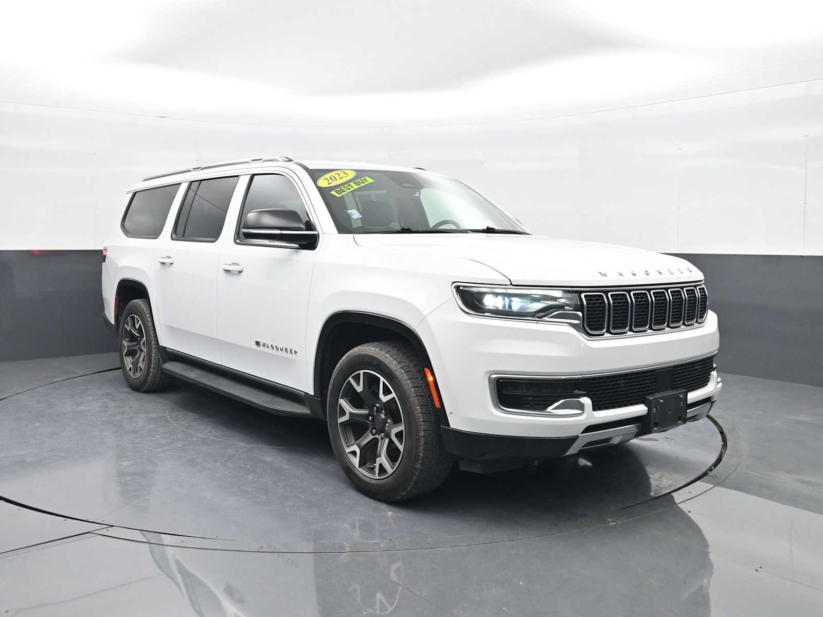 2023 Jeep Wagoneer L Series III's photo