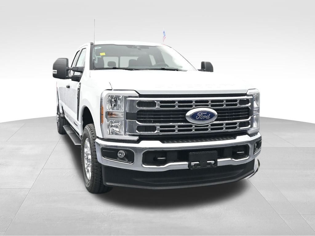 2026 Ford F-350 photo 2