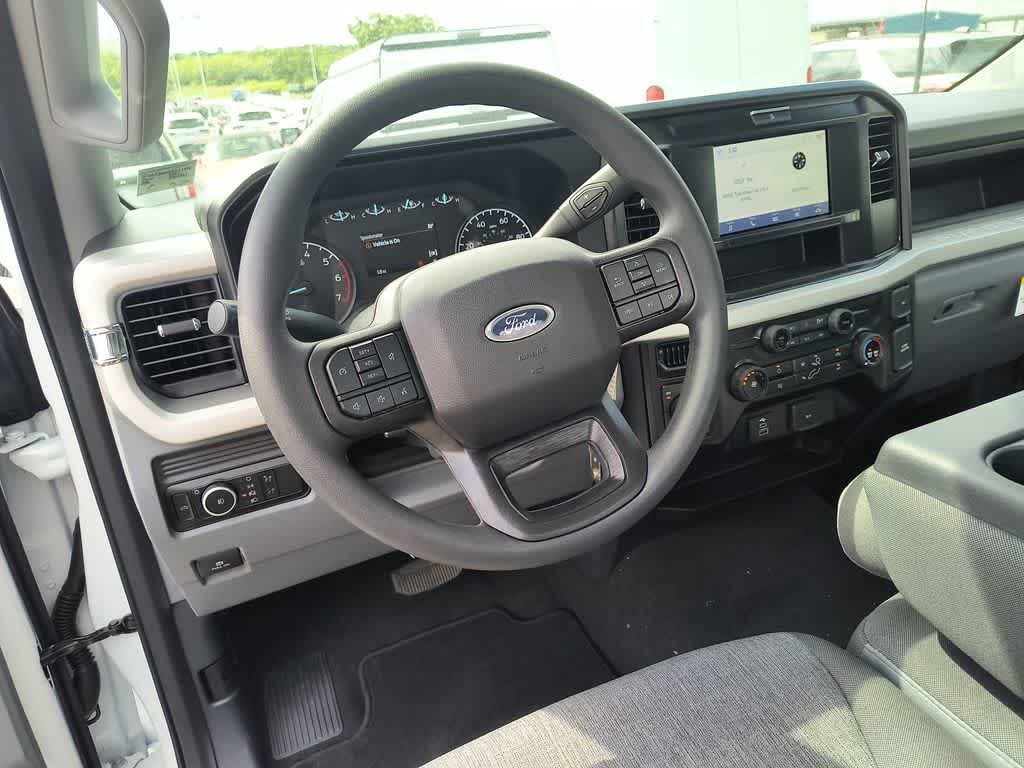 2025 Ford F-350 Super Duty XL - Photo 13