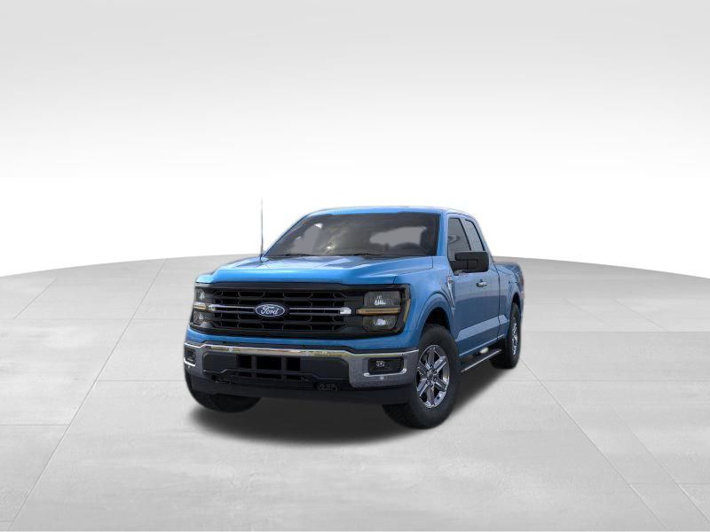 2025 Ford F-150 XLT photo 2