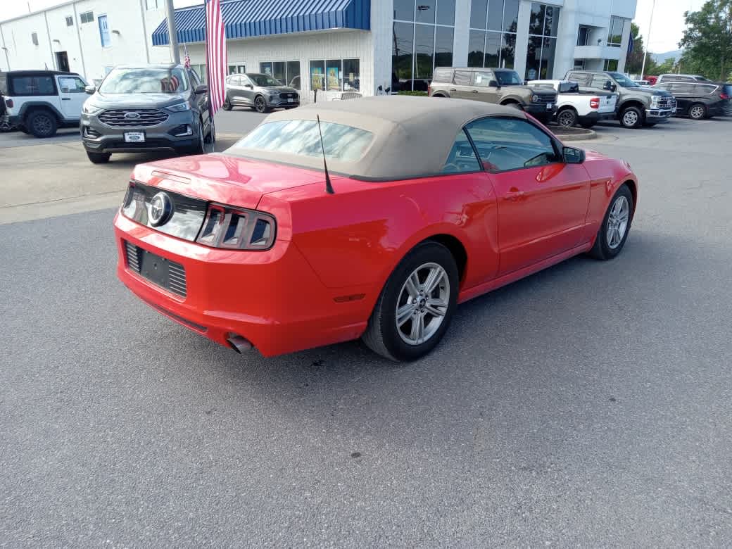2014 Ford Mustang V6 - Photo 7