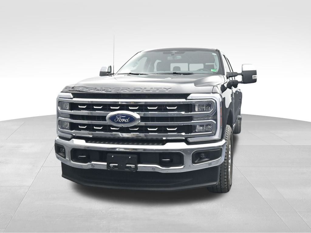 2025 Ford F-250 Lariat photo 3