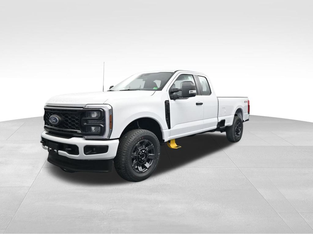 2026 Ford F-350 photo 4