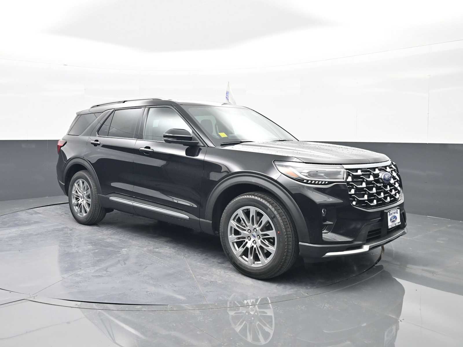 2026 Ford Explorer Platinum's photo