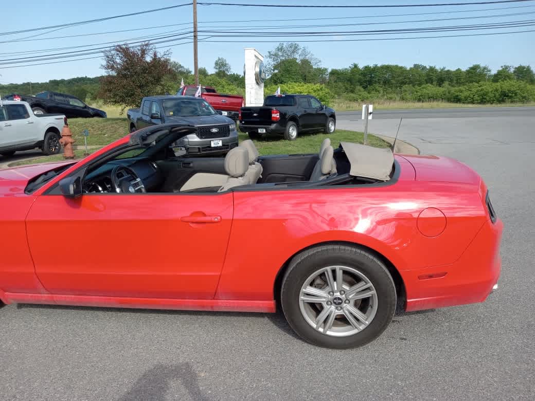 2014 Ford Mustang V6 - Photo 20