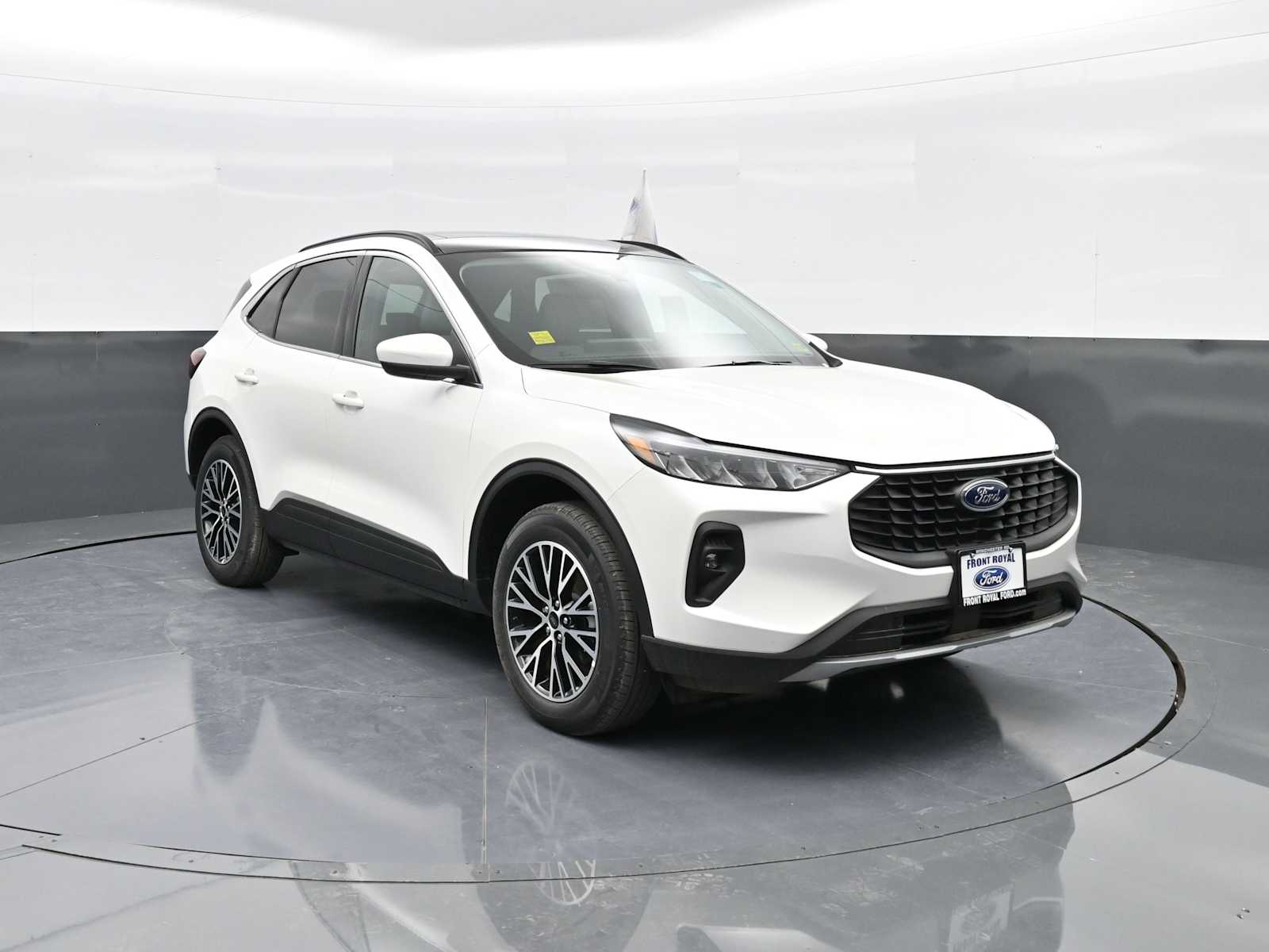 2025 Ford Escape PHEV's photo