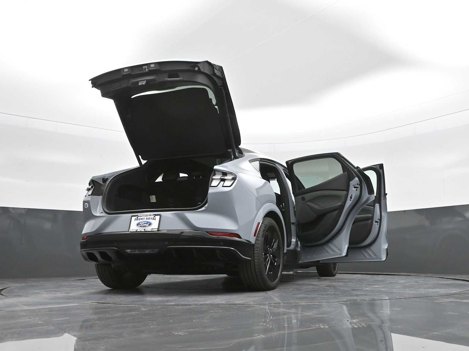 2025 Ford Mustang Mach-E GT - Photo 61