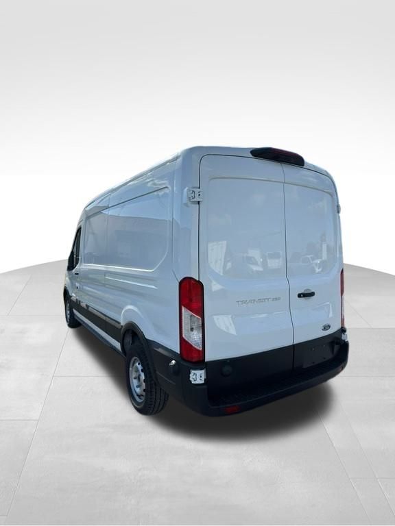 2024 Ford Transit photo 2