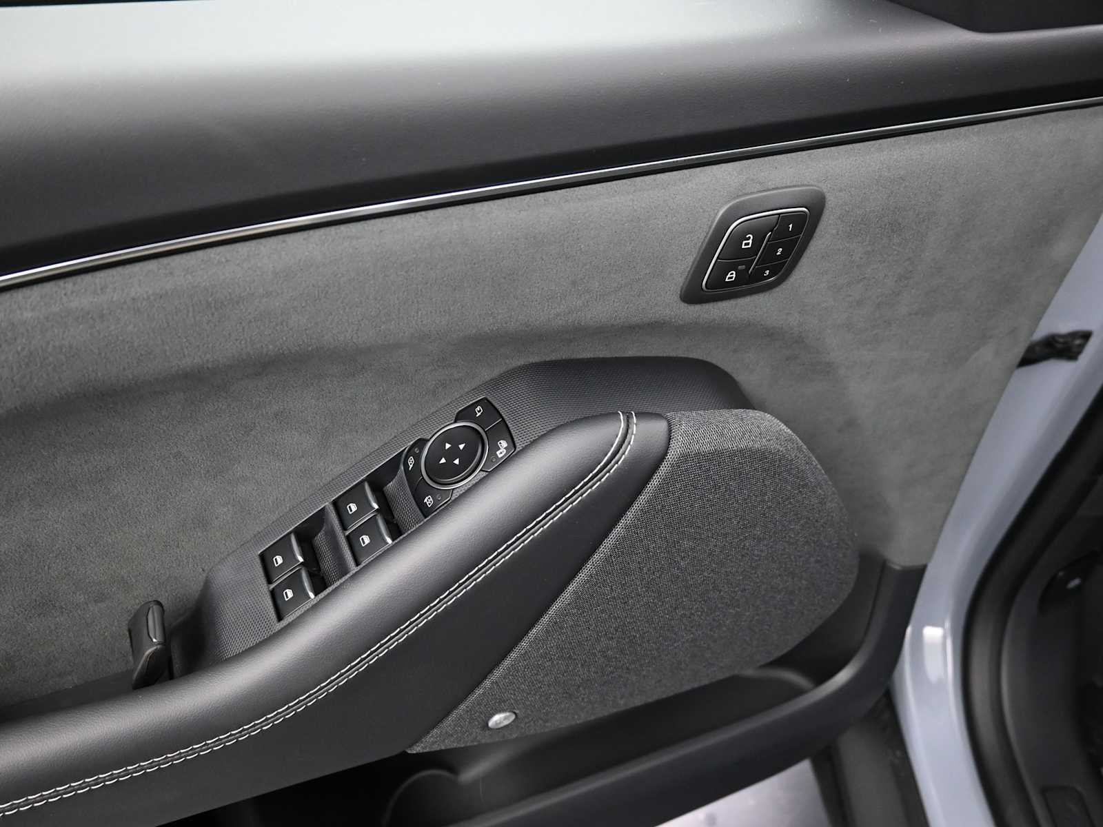 2025 Ford Mustang Mach-E GT - Photo 20