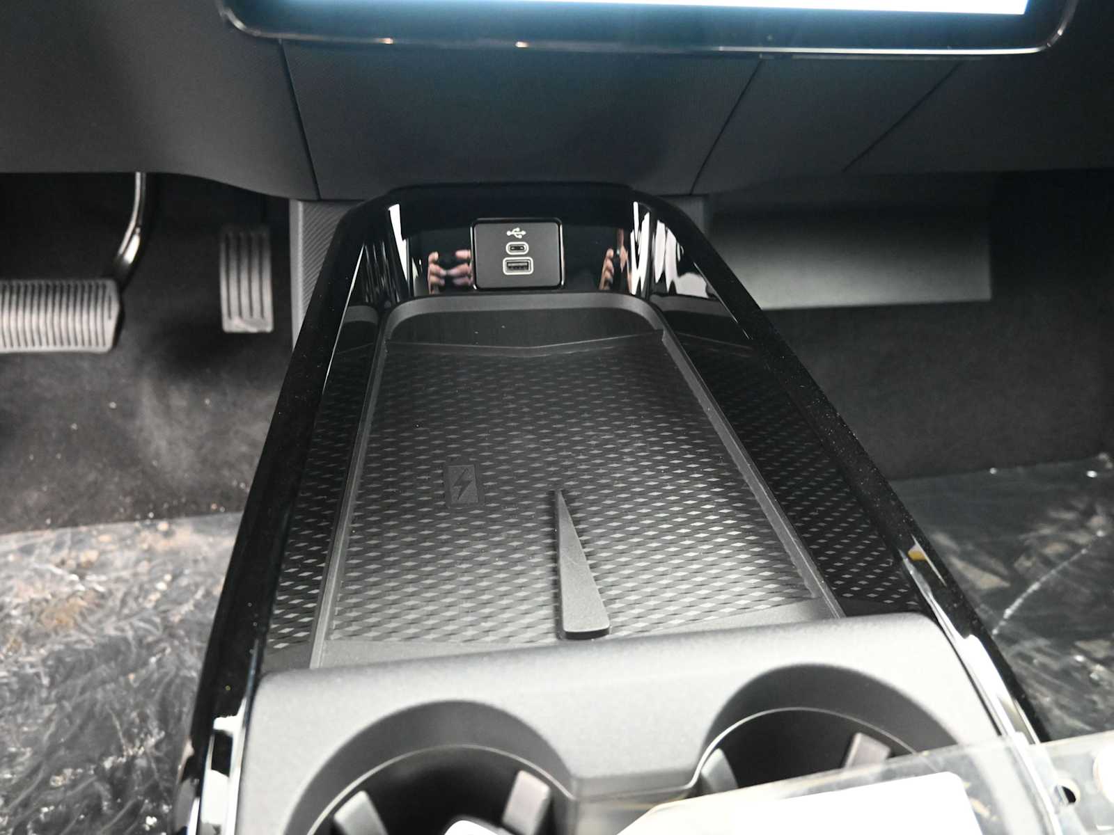 2025 Ford Mustang Mach-E Select - Photo 28