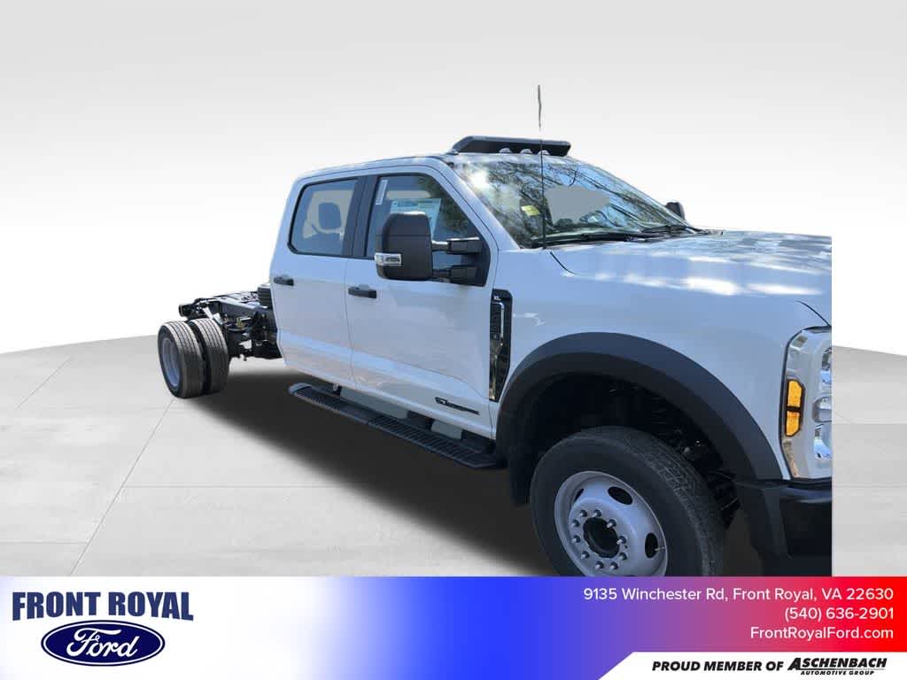 2024 Ford F-450 Super Duty Chassis Cab XL's photo