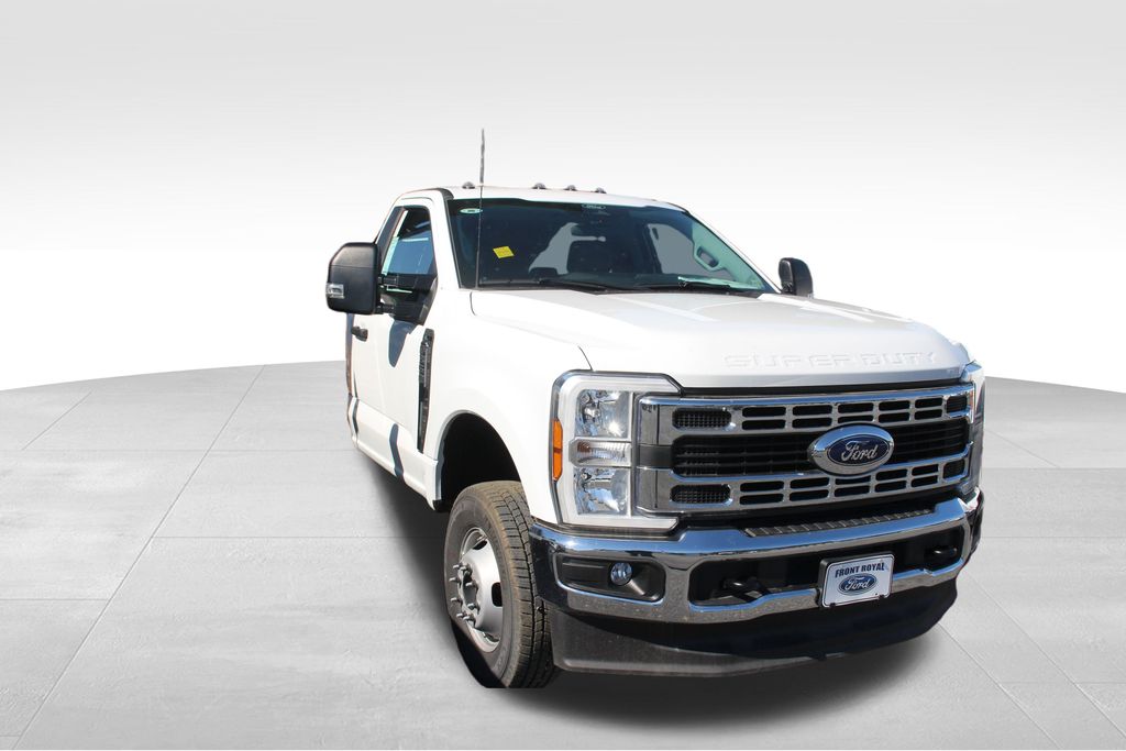 2024 Ford F-350 photo 2