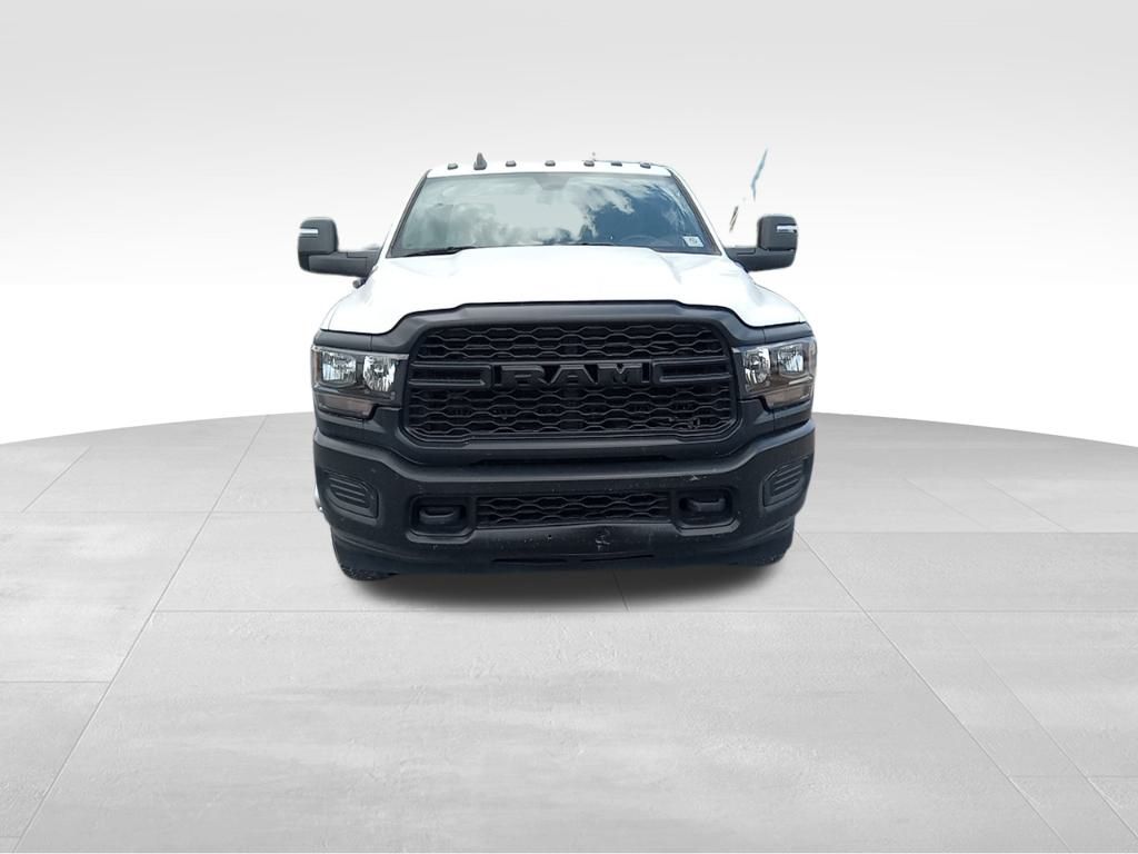 2022 Ram 3500 Tradesman photo 2