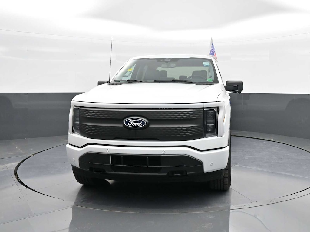 Used 2025 Ford F-150 Lightning Flash 4WD Supercrew 5.5 Box 4WD SuperCrew 5.5 Box