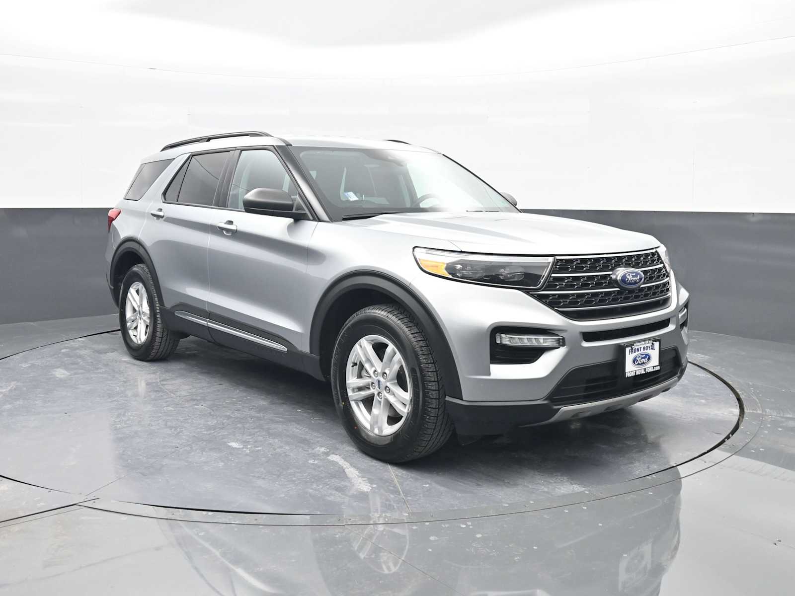 2023 Ford Explorer XLT's photo