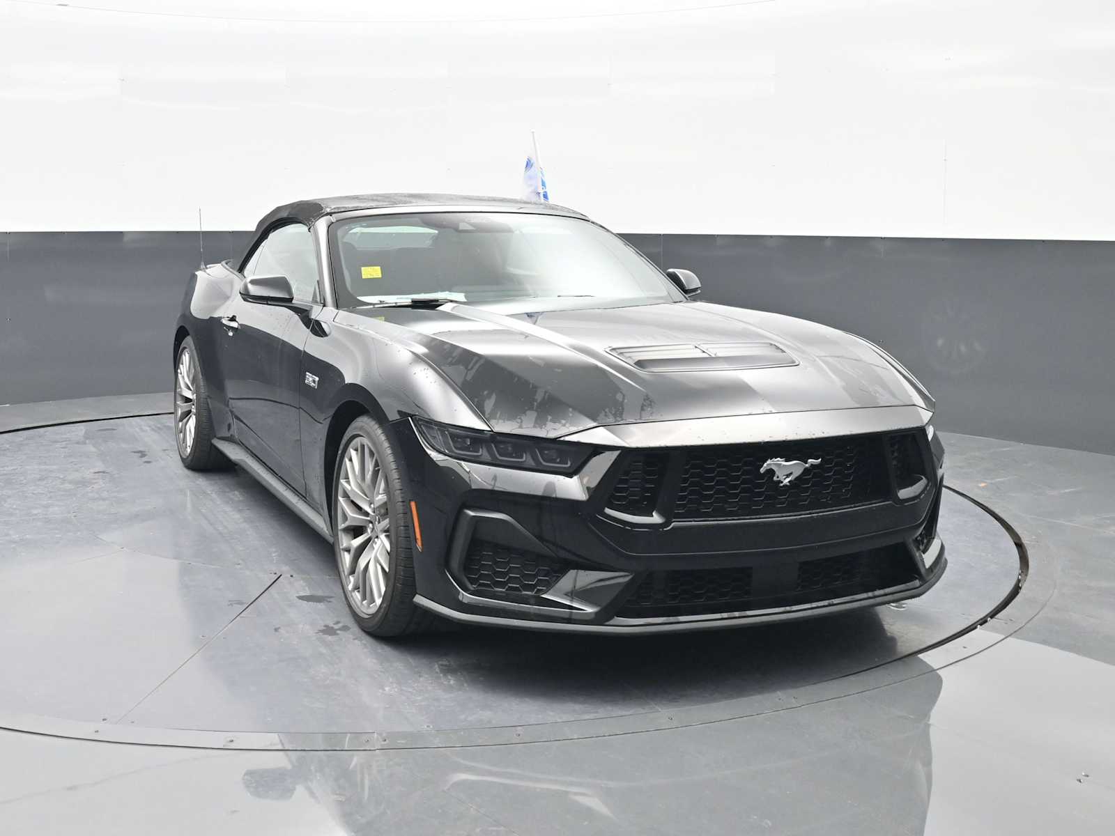 2025 Ford Mustang GT Premium's photo