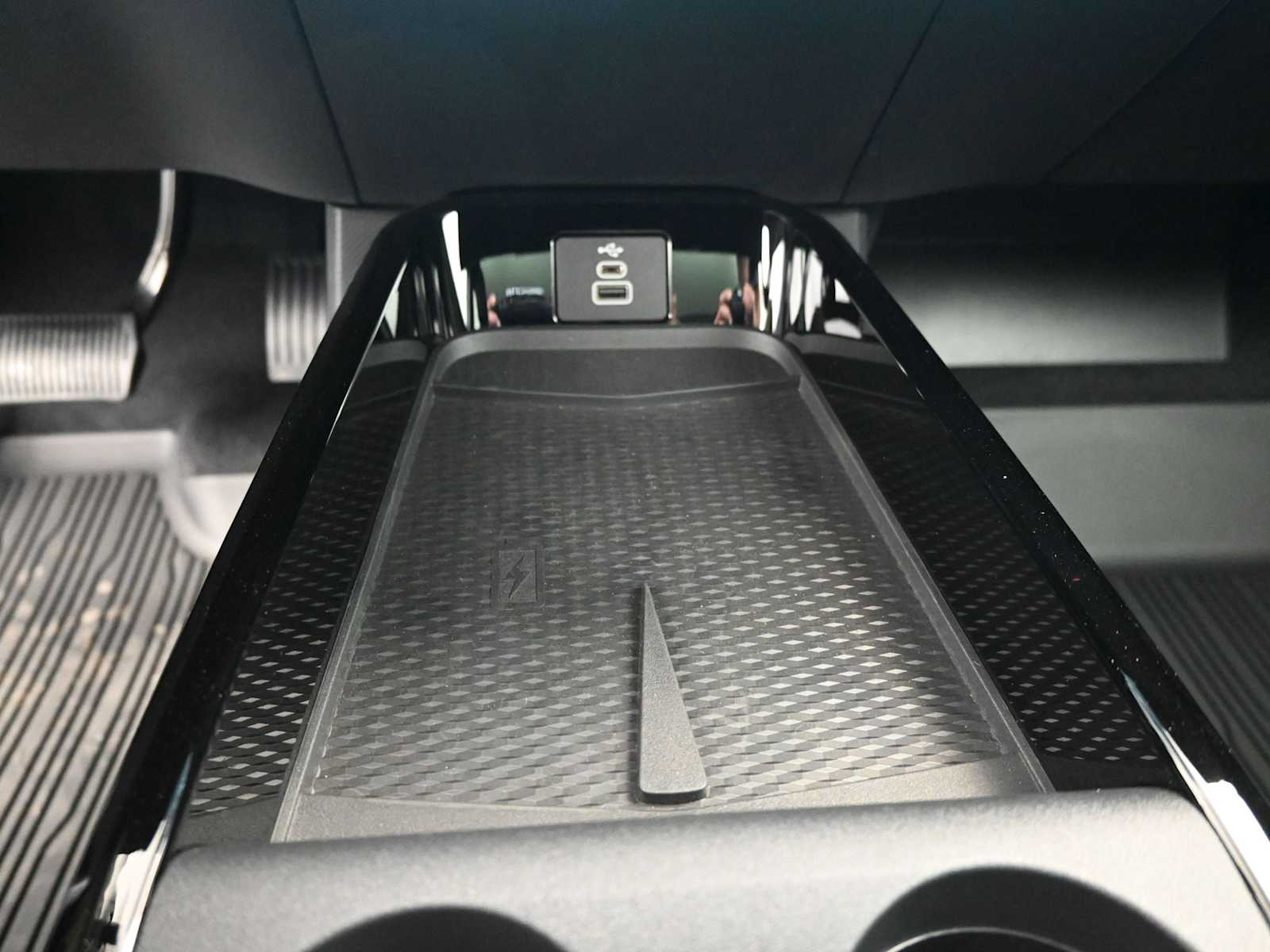 2025 Ford Mustang Mach-E GT - Photo 30