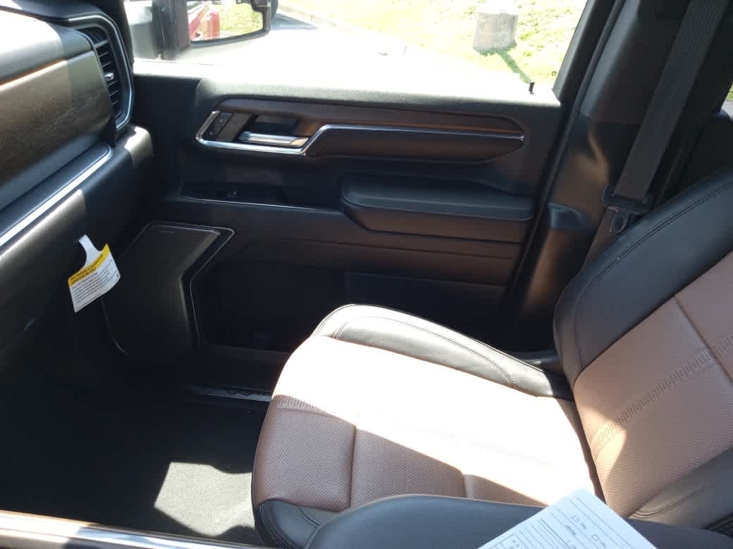 2024 Chevrolet Silverado 3500HD High Country - Photo 28