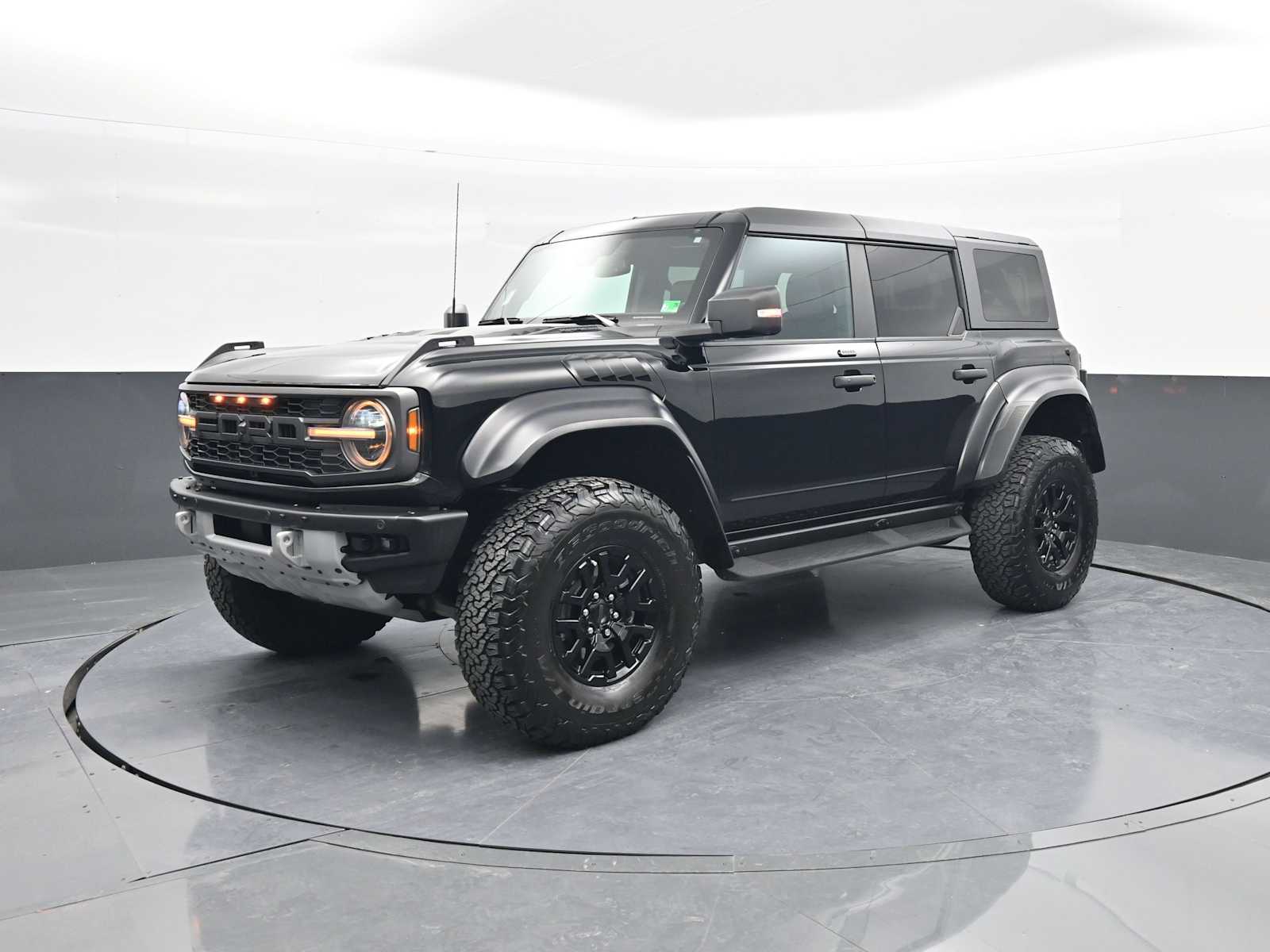 2022 Ford Bronco Raptor photo 4