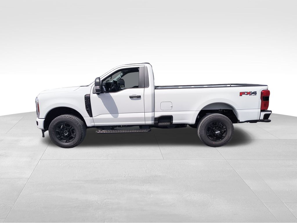 2025 Ford F-350 photo 2