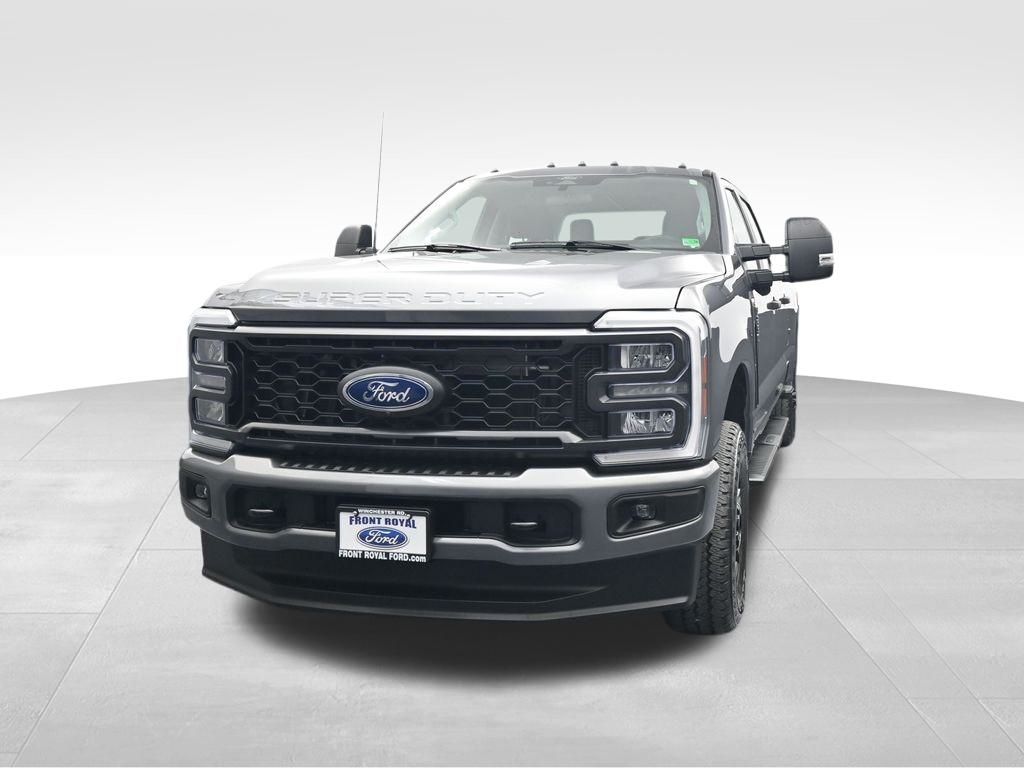 2024 Ford F-250 photo 3