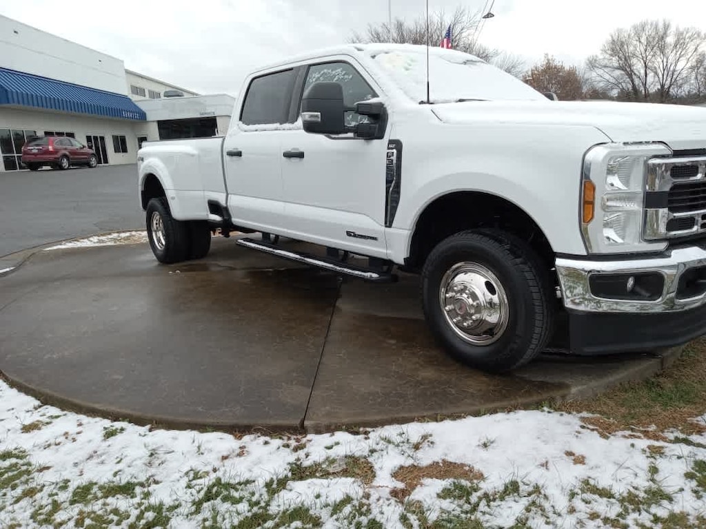 Used 2024 Ford Super Duty F-350 DRW XLT 4WD Crew Cab 8 Box 4WD Crew Cab 8 Box