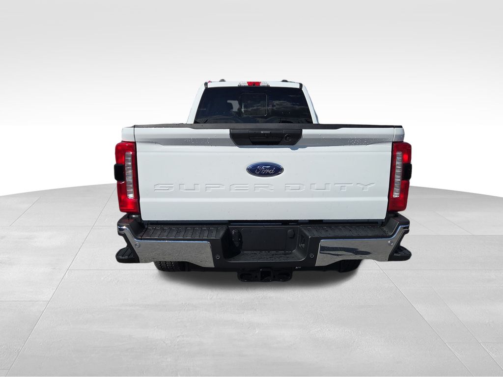 2026 Ford F-350 photo 4