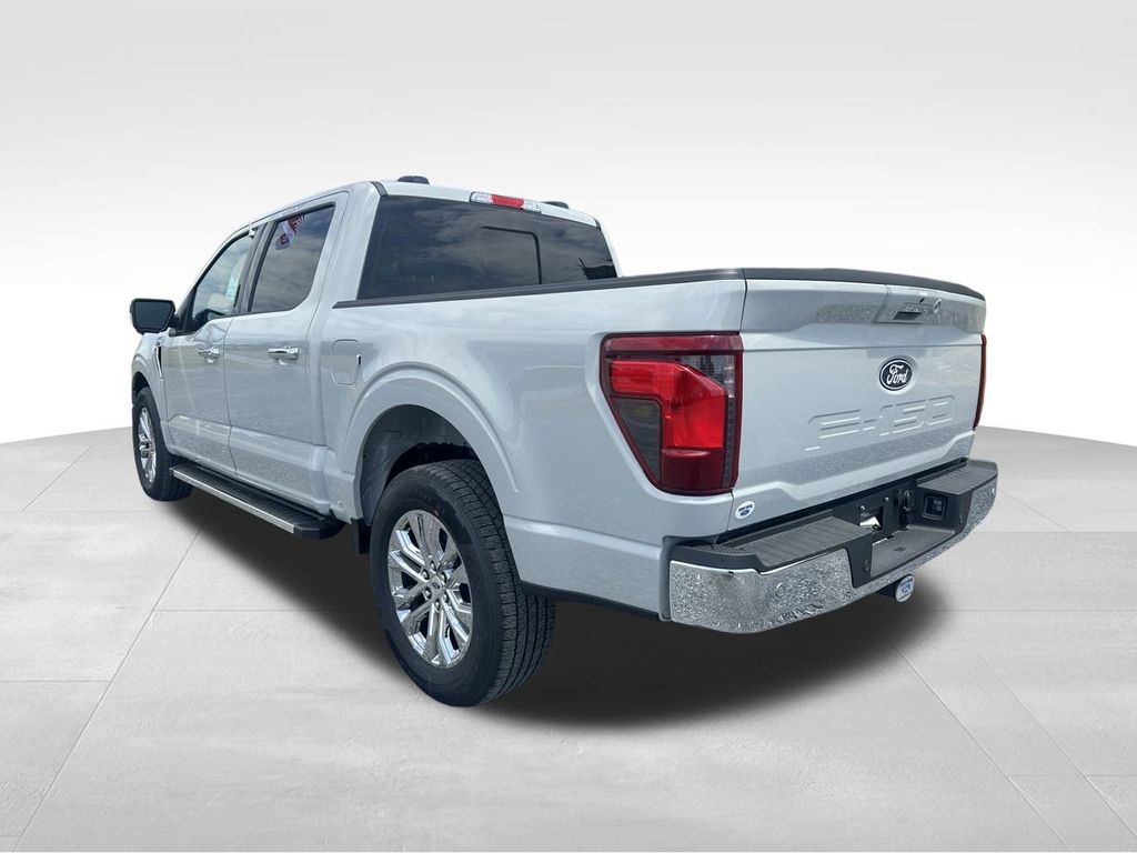 2024 Ford F-150 XLT photo 3