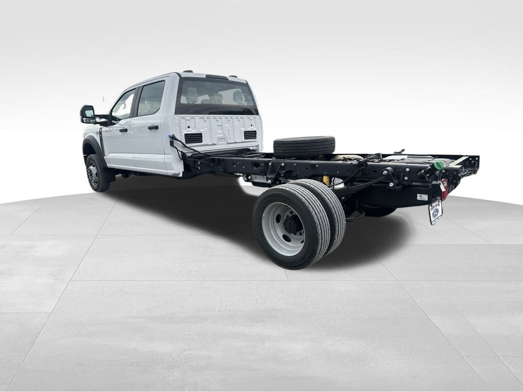 2023 Ford F-450 photo 3